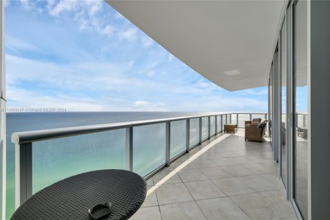 Copropriété à vendre à Sunny Isles Beach, Floride: 2 chambres, 137.4 m2 № 1441770 - photo 17