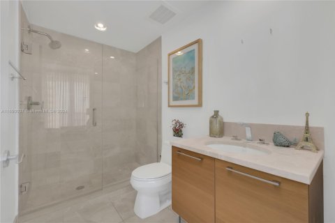 Copropriété à vendre à Sunny Isles Beach, Floride: 2 chambres, 137.4 m2 № 1441770 - photo 19