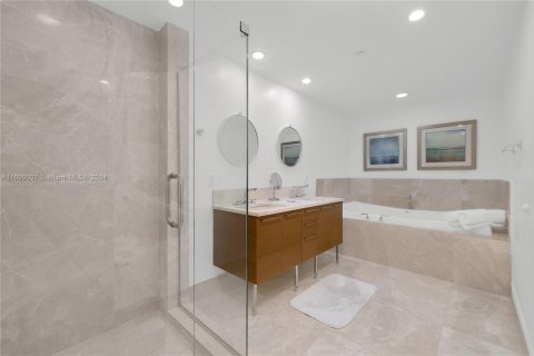 Copropriété à vendre à Sunny Isles Beach, Floride: 2 chambres, 137.4 m2 № 1441770 - photo 5