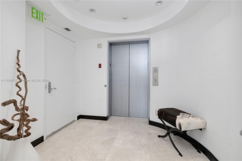 Copropriété à vendre à Sunny Isles Beach, Floride: 2 chambres, 137.4 m2 № 1441770 - photo 29