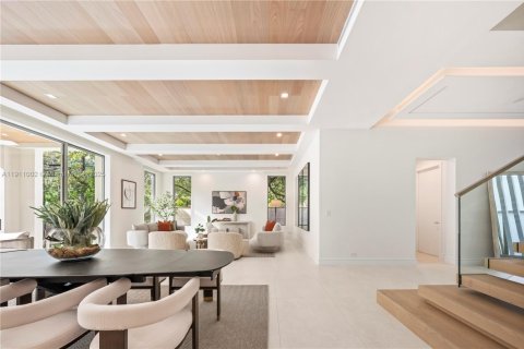 Casa en venta en Miami, Florida, 6 dormitorios, 494.98 m2 № 1967181 - foto 10