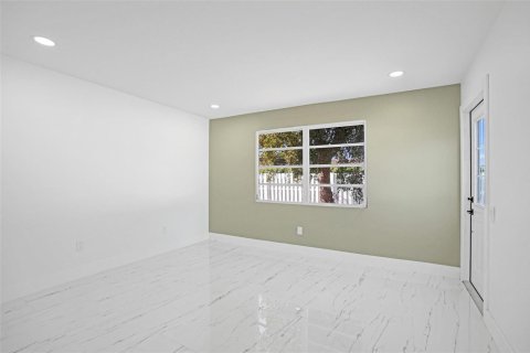 Villa ou maison à vendre à Deerfield Beach, Floride: 4 chambres, 144.18 m2 № 2254923 - photo 9