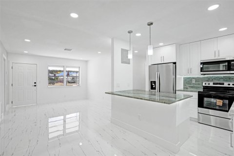 Villa ou maison à vendre à Deerfield Beach, Floride: 4 chambres, 144.18 m2 № 2254923 - photo 8