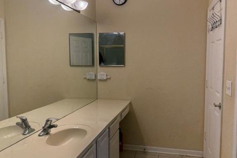 Condominio en alquiler en Orlando, Florida, 3 dormitorios, 130.81 m2 № 1869214 - foto 8