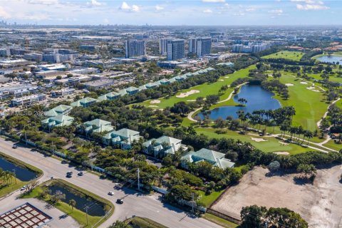 Condo in Doral, Florida, 1 bedroom  № 2061816 - photo 21
