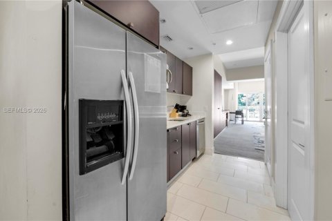 Condo in Doral, Florida, 1 bedroom  № 2061816 - photo 5