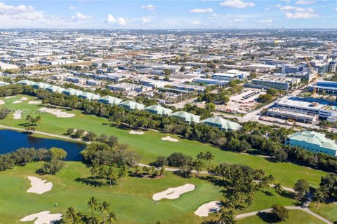 Condo in Doral, Florida, 1 bedroom  № 2061816 - photo 25