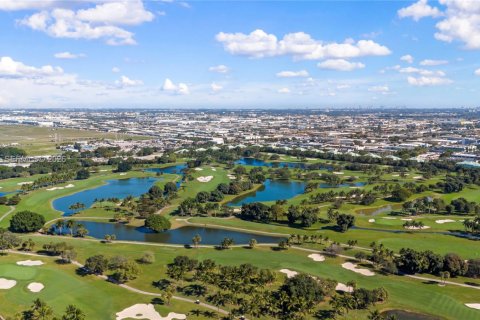 Condo in Doral, Florida, 1 bedroom  № 2061816 - photo 24
