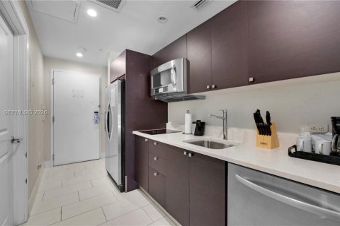 Condo in Doral, Florida, 1 bedroom  № 2061816 - photo 6