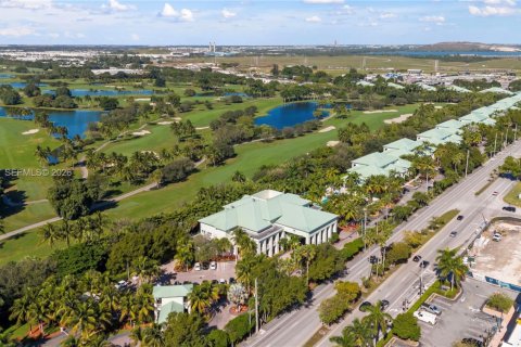 Condo in Doral, Florida, 1 bedroom  № 2061816 - photo 19