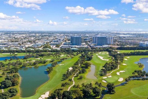Condo in Doral, Florida, 1 bedroom  № 2061816 - photo 30