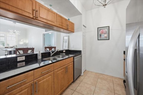 Copropriété à vendre à Sarasota, Floride: 2 chambres, 100.71 m2 № 2342017 - photo 12