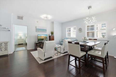 Copropriété à vendre à Sarasota, Floride: 2 chambres, 100.71 m2 № 2342017 - photo 4