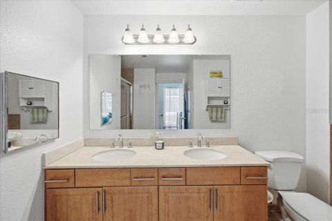 Copropriété à vendre à Sarasota, Floride: 2 chambres, 100.71 m2 № 2342017 - photo 26