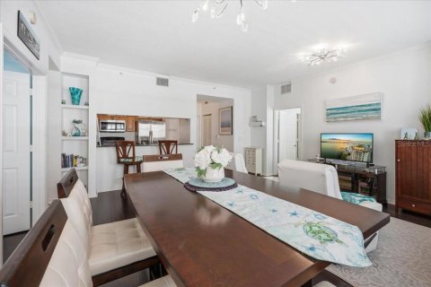 Copropriété à vendre à Sarasota, Floride: 2 chambres, 100.71 m2 № 2342017 - photo 8