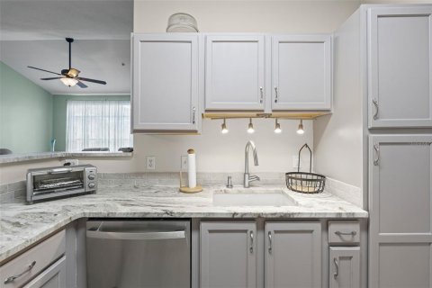 Condominio en alquiler en Bradenton, Florida, 2 dormitorios, 105.17 m2 № 1898474 - foto 11