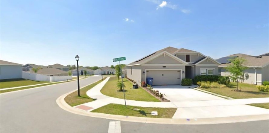 House in Groveland, Florida 4 bedrooms, 171.22 sq.m. № 2214174