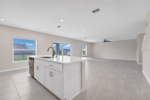 Villa ou maison à vendre à Clermont, Floride: 4 chambres, 200.67 m2 № 2097005 - photo 11