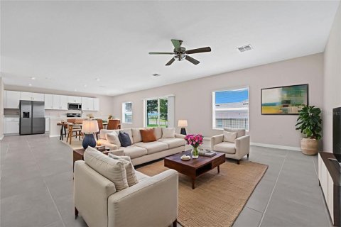 Villa ou maison à vendre à Clermont, Floride: 4 chambres, 200.67 m2 № 2097005 - photo 4