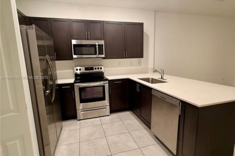 Купить таунхаус в Хомстед, Флорида 3 спальни, 157.47м2, № 2001542 - фото 7