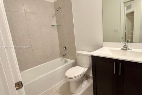 Купить таунхаус в Хомстед, Флорида 3 спальни, 157.47м2, № 2001542 - фото 15