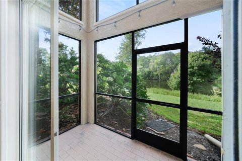 Touwnhouse à vendre à Tampa, Floride: 3 chambres, 212.37 m2 № 2374052 - photo 13