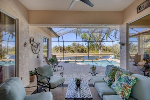 House in Lakewood Ranch, Florida 3 bedrooms, 224.54 sq.m. № 1569704 - photo 23