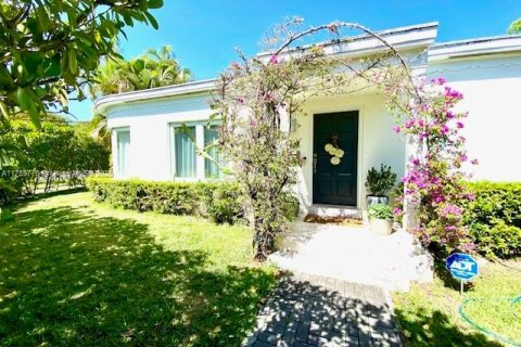 Casa en venta en Miami Beach, Florida, 3 dormitorios, 186.83 m2 № 1940773 - foto 1