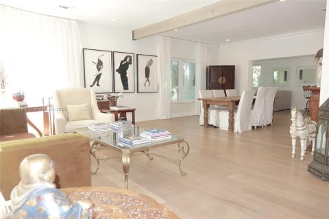 Casa en venta en Miami Beach, Florida, 3 dormitorios, 186.83 m2 № 1940773 - foto 10