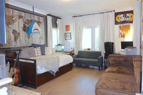 Casa en venta en Miami Beach, Florida, 3 dormitorios, 186.83 m2 № 1940773 - foto 17