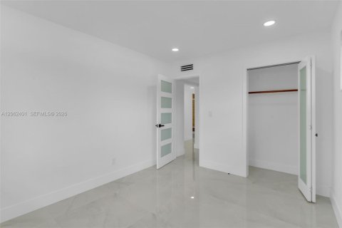 Villa ou maison à vendre à Miami, Floride: 3 chambres, 145.58 m2 № 2254151 - photo 21