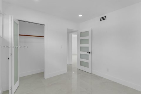 Villa ou maison à vendre à Miami, Floride: 3 chambres, 145.58 m2 № 2254151 - photo 23