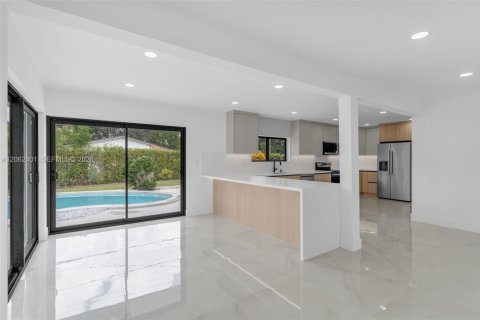 Villa ou maison à vendre à Miami, Floride: 3 chambres, 145.58 m2 № 2254151 - photo 12