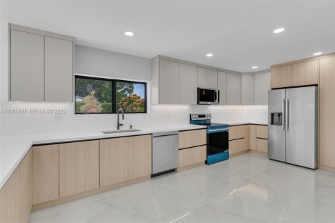 Villa ou maison à vendre à Miami, Floride: 3 chambres, 145.58 m2 № 2254151 - photo 9