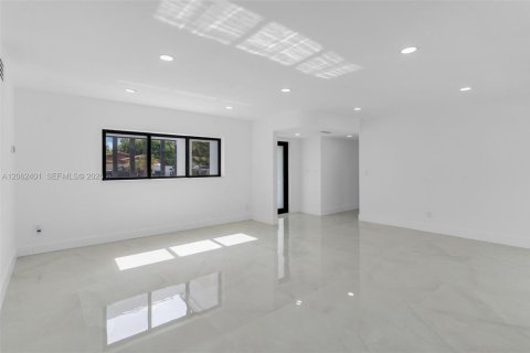 Villa ou maison à vendre à Miami, Floride: 3 chambres, 145.58 m2 № 2254151 - photo 7