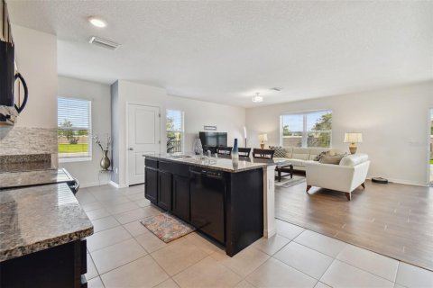 House in Wesley Chapel, Florida 4 bedrooms, 209.96 sq.m. № 1879824 - photo 7