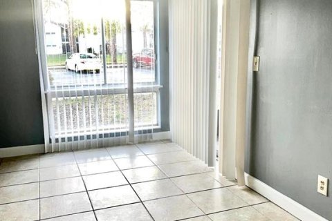 Apartamento en alquiler en Orlando, Florida, 1 dormitorio, 70.42 m2 № 1913952 - foto 3