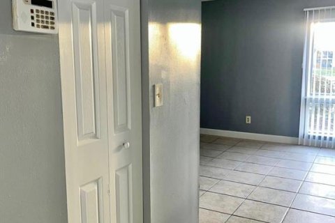 Apartamento en alquiler en Orlando, Florida, 1 dormitorio, 70.42 m2 № 1913952 - foto 4