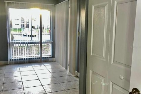 Apartamento en alquiler en Orlando, Florida, 1 dormitorio, 70.42 m2 № 1913952 - foto 2