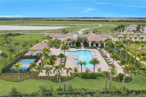House in Immokalee, Florida 4 bedrooms, 209.96 sq.m. № 1102280 - photo 1