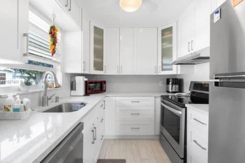 Condo in Delray Beach, Florida, 2 bedrooms  № 1802660 - photo 6