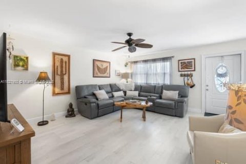 Condo in Delray Beach, Florida, 2 bedrooms  № 1802660 - photo 5