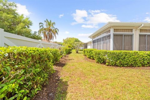 House in Spring Hill, Florida 2 bedrooms, 163.23 sq.m. № 2226600 - photo 24