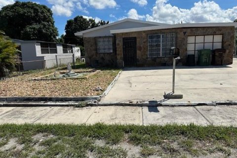 Villa ou maison à Hialeah, Floride 2 chambres, 140.75 m2 № 2074999
