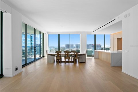 Condominio en venta en Tampa, Florida, 3 dormitorios, 280.01 m2 № 2235001 - foto 15