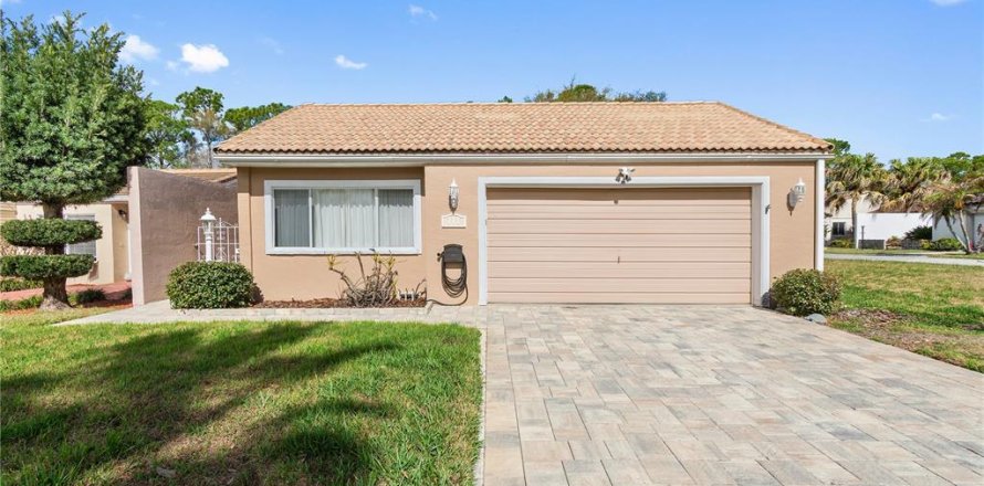 Casa en Winter Haven, Florida 3 dormitorios, 152.27 m2 № 2144985