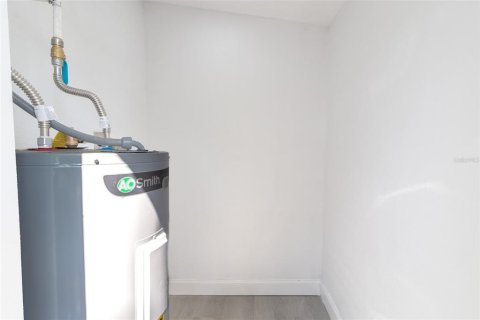 House in Tampa, Florida 3 bedrooms, 81.94 sq.m. № 1913128 - photo 28