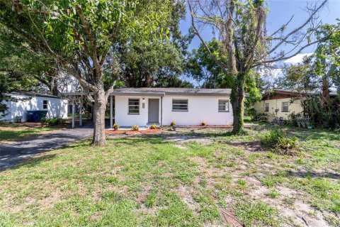 House in Tampa, Florida 3 bedrooms, 81.94 sq.m. № 1913128 - photo 7