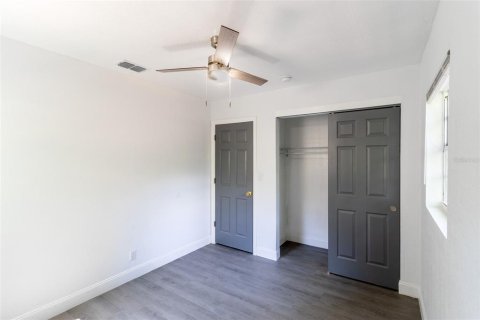 House in Tampa, Florida 3 bedrooms, 81.94 sq.m. № 1913128 - photo 27