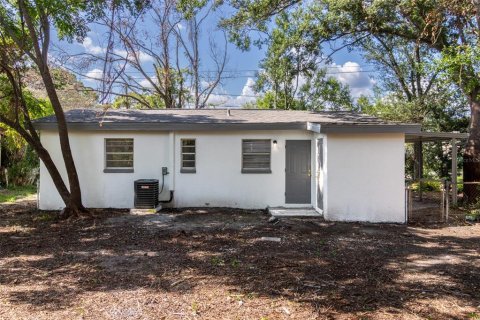 House in Tampa, Florida 3 bedrooms, 81.94 sq.m. № 1913128 - photo 4